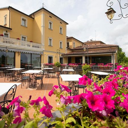 Albergo Cane Dozza Bagian luar foto