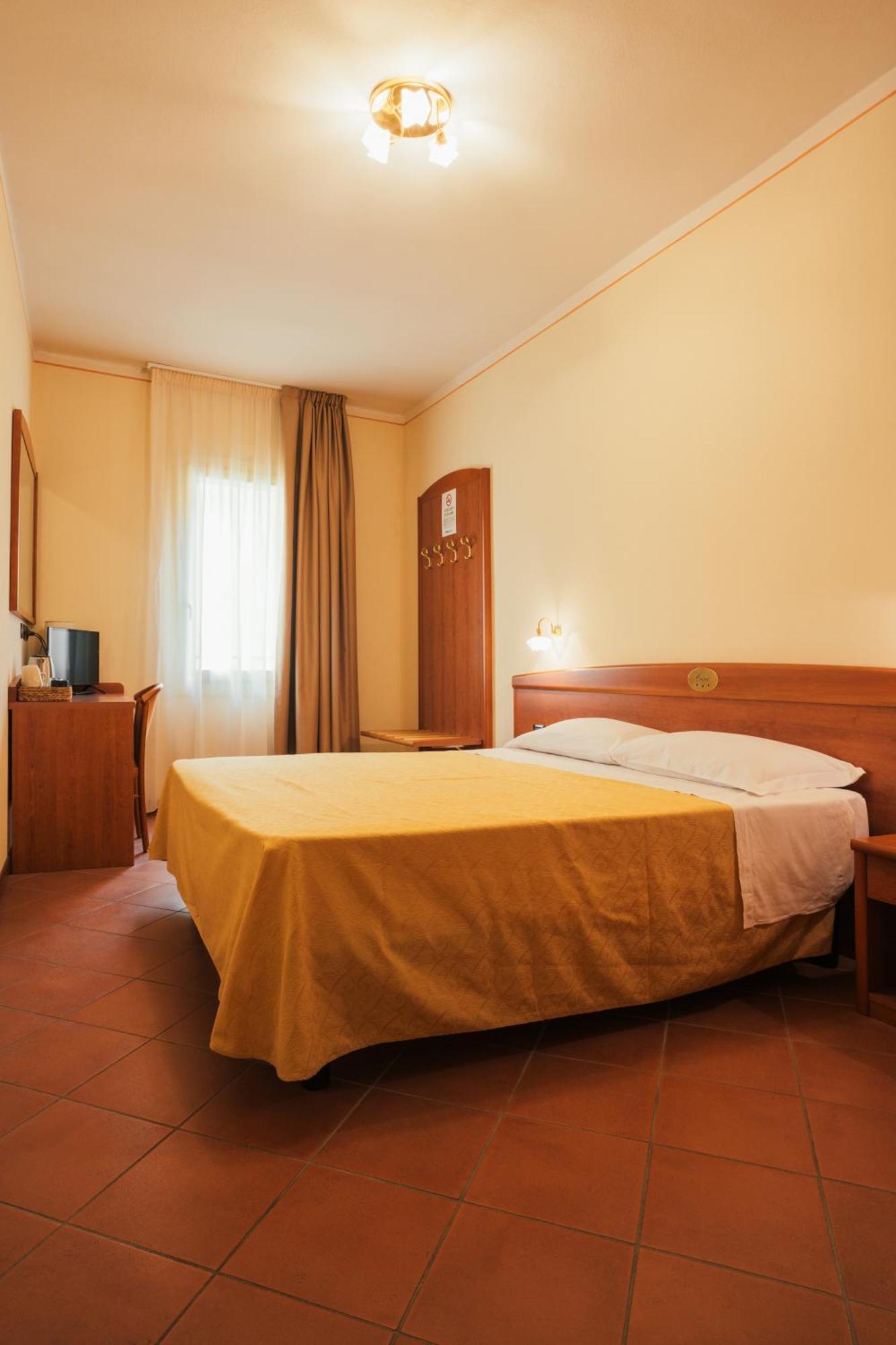 Albergo Cane Dozza Bagian luar foto