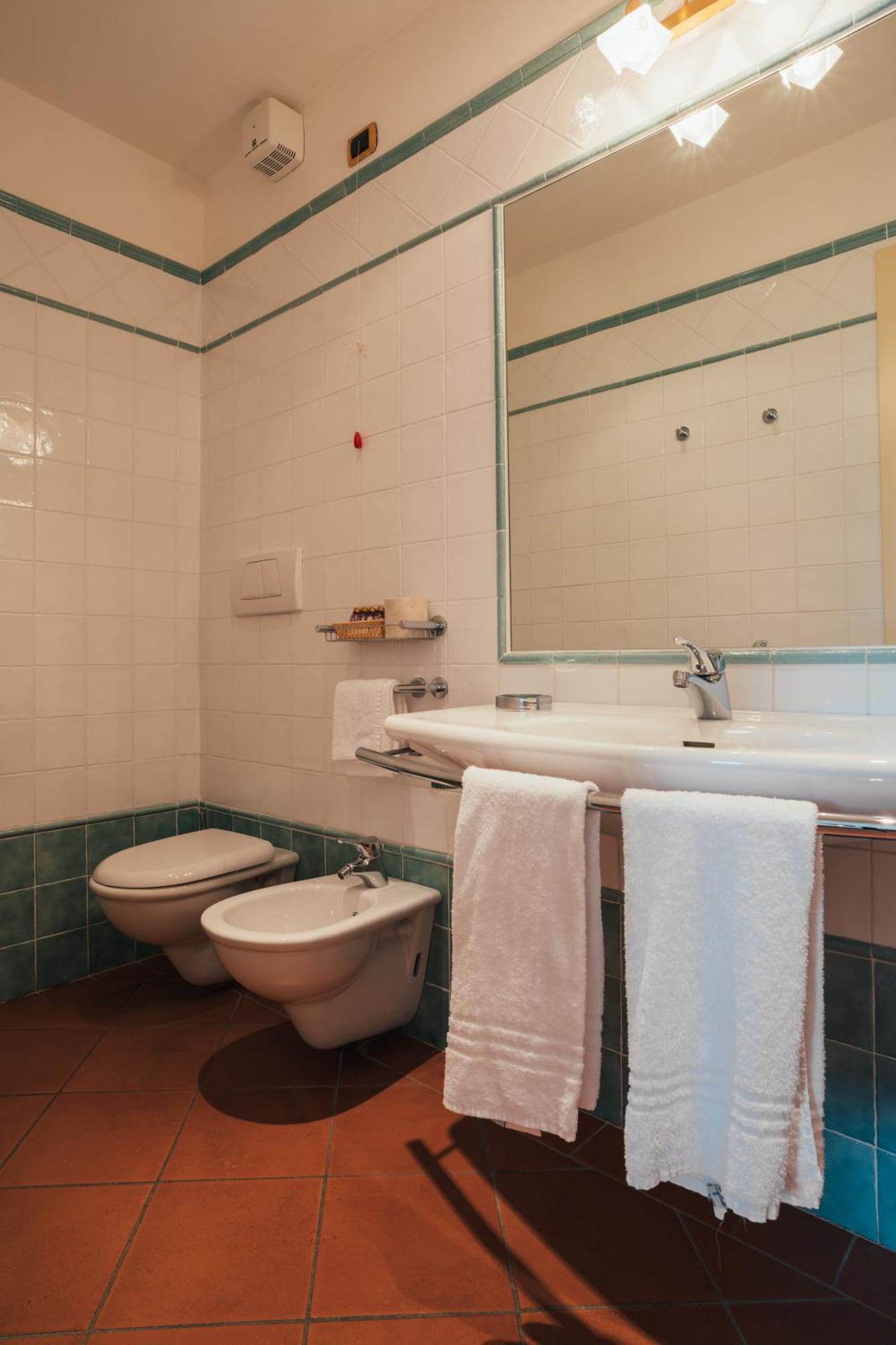 Albergo Cane Dozza Bagian luar foto