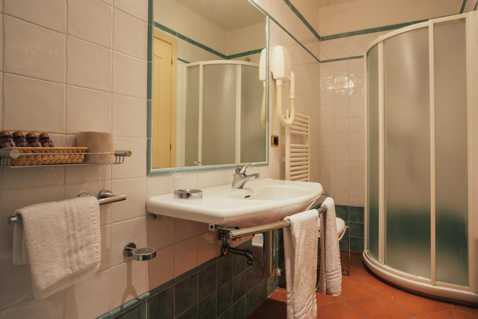 Albergo Cane Dozza Bagian luar foto